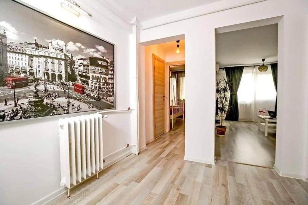 Poetry I Piata Victorei Bucureşti Ngoại thất bức ảnh
